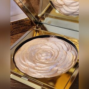 Revolution Pro Lustre Highlighter - White Rose Shimmer in Elegant LUXE Compact